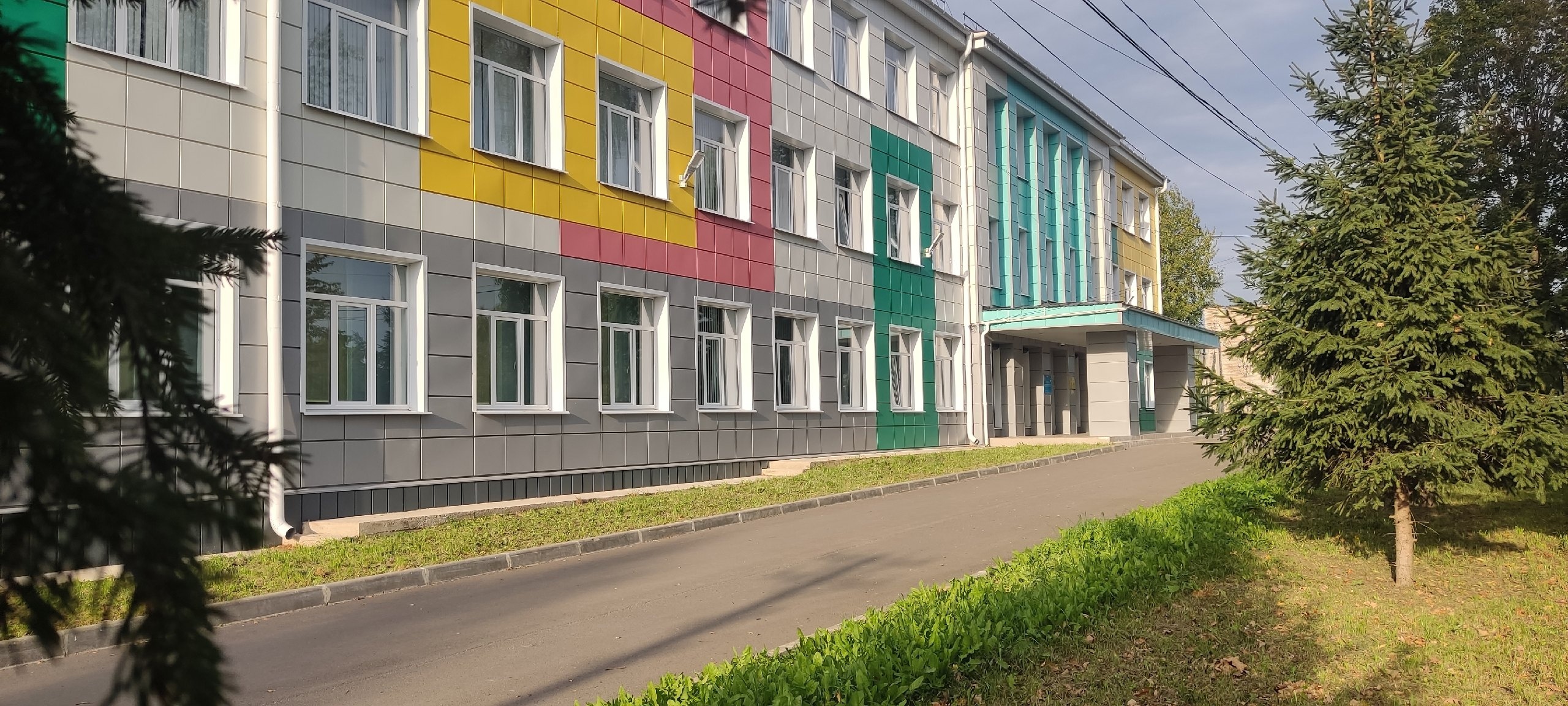 Фотографии школы.